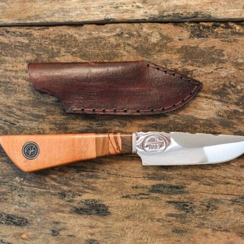 Faca Artesanal com Cabo de Madeira Louro Preto - 62